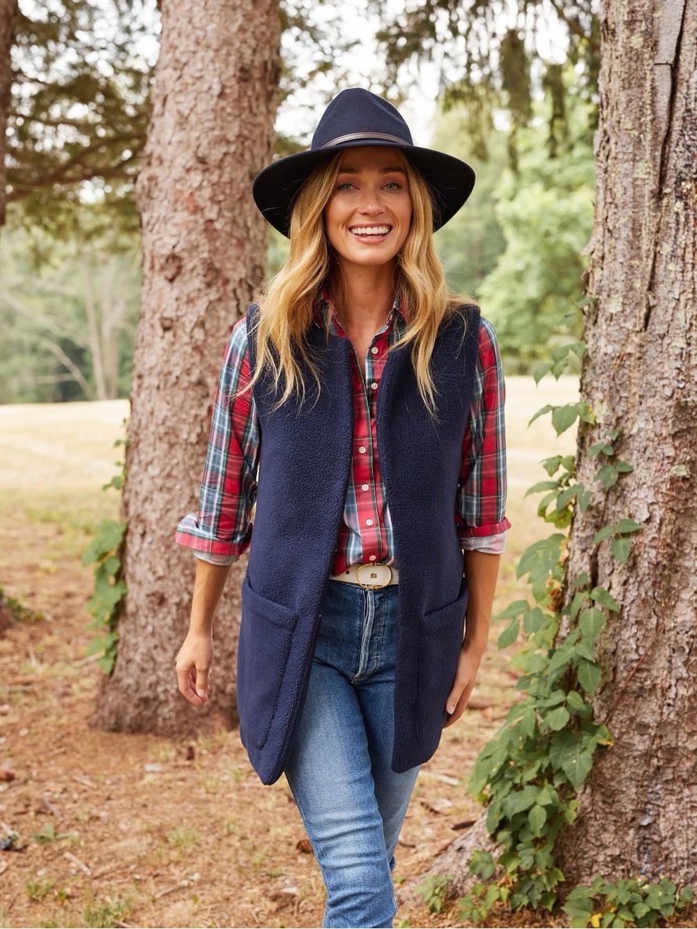 Dudley Stephens Lafayette Vest in Sherpa Fleece (Navy)